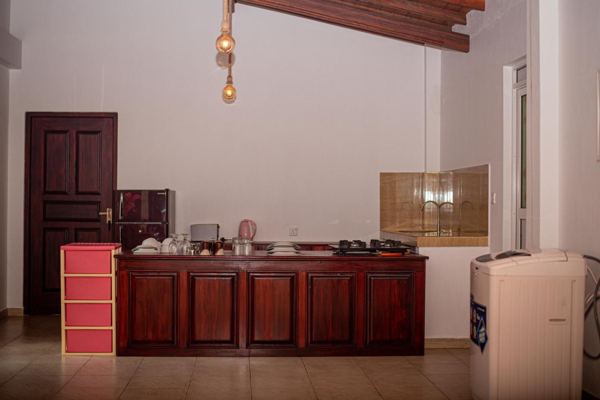 Sundowners Guesthouse ヒッカドゥワ 部屋 写真
