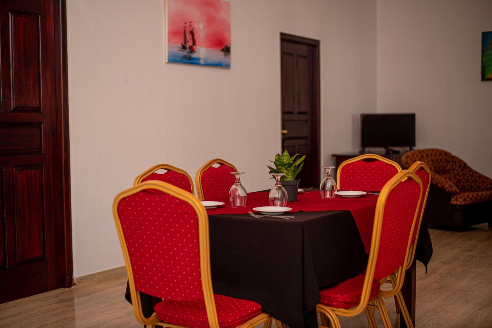 Sundowners Guesthouse ヒッカドゥワ 部屋 写真