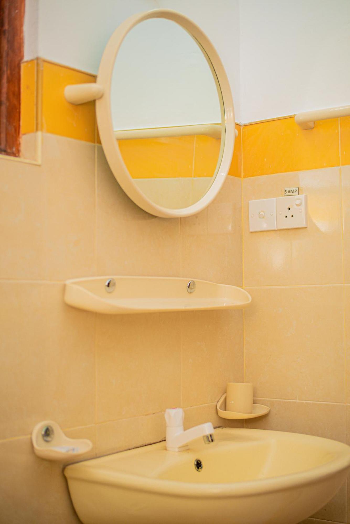 Sundowners Guesthouse ヒッカドゥワ 部屋 写真