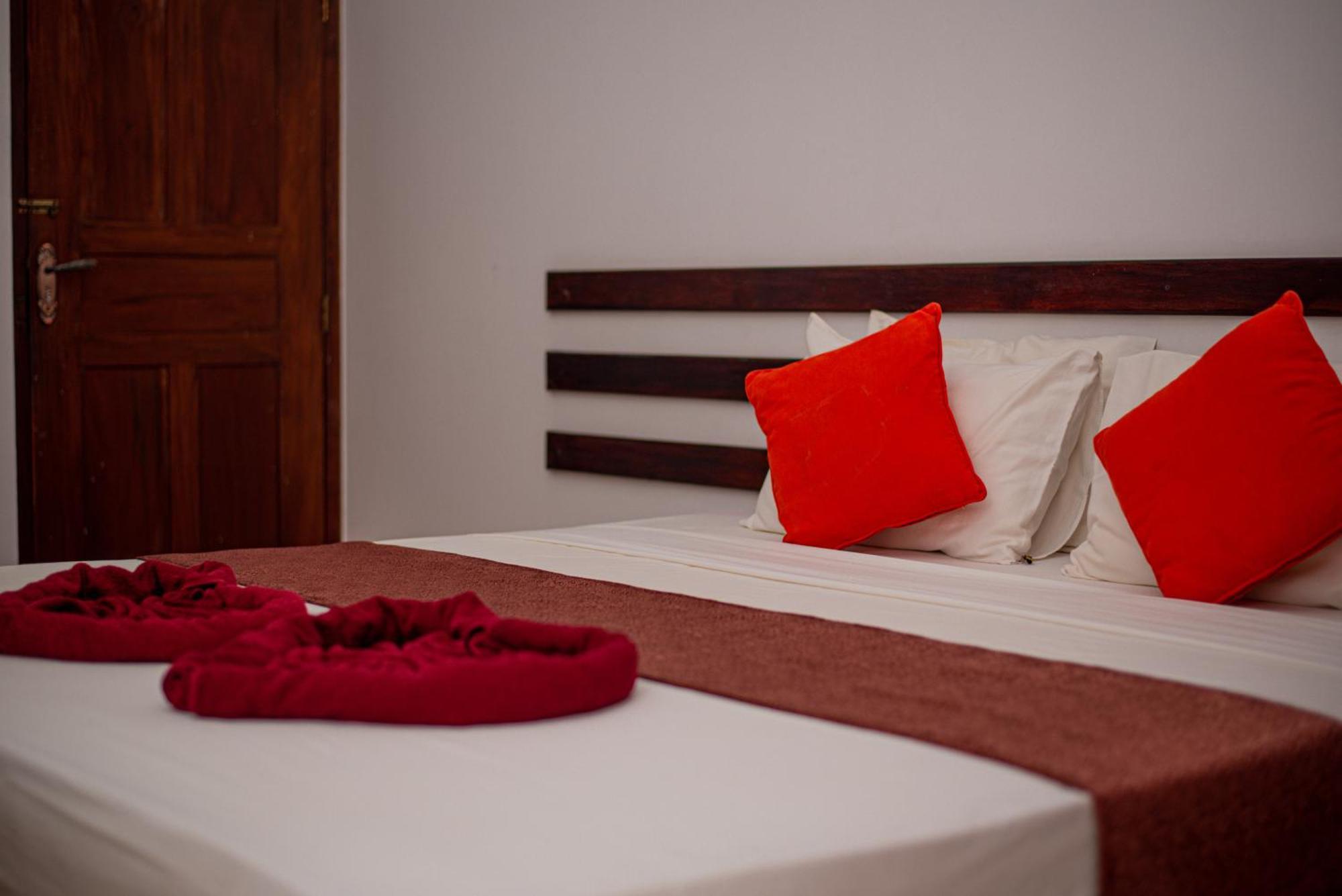 Sundowners Guesthouse ヒッカドゥワ 部屋 写真